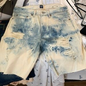 Gap men’s ripped shorts